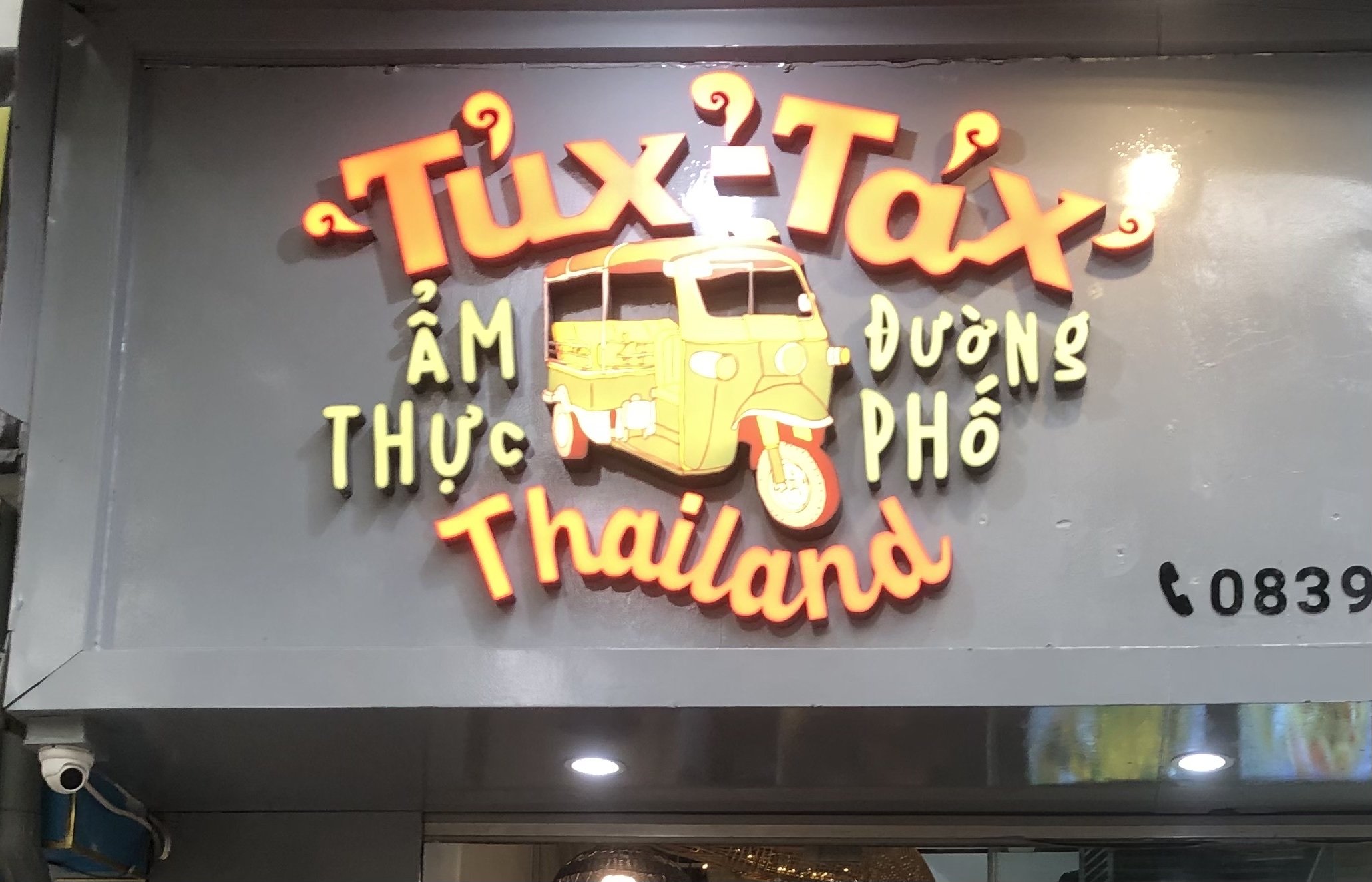 Tux Tax - Ẩm Thực Đường Phố Thái Lan - Hàn Thuyên