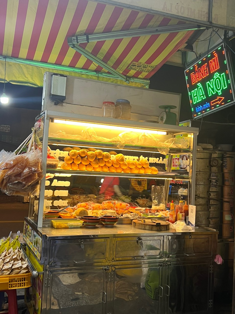 Bánh Mì Hà Nội - Hoàng Hoa Thám