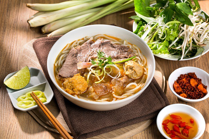Bún Bò Huế Vị Của Mạ - Ông Ích Khiêm