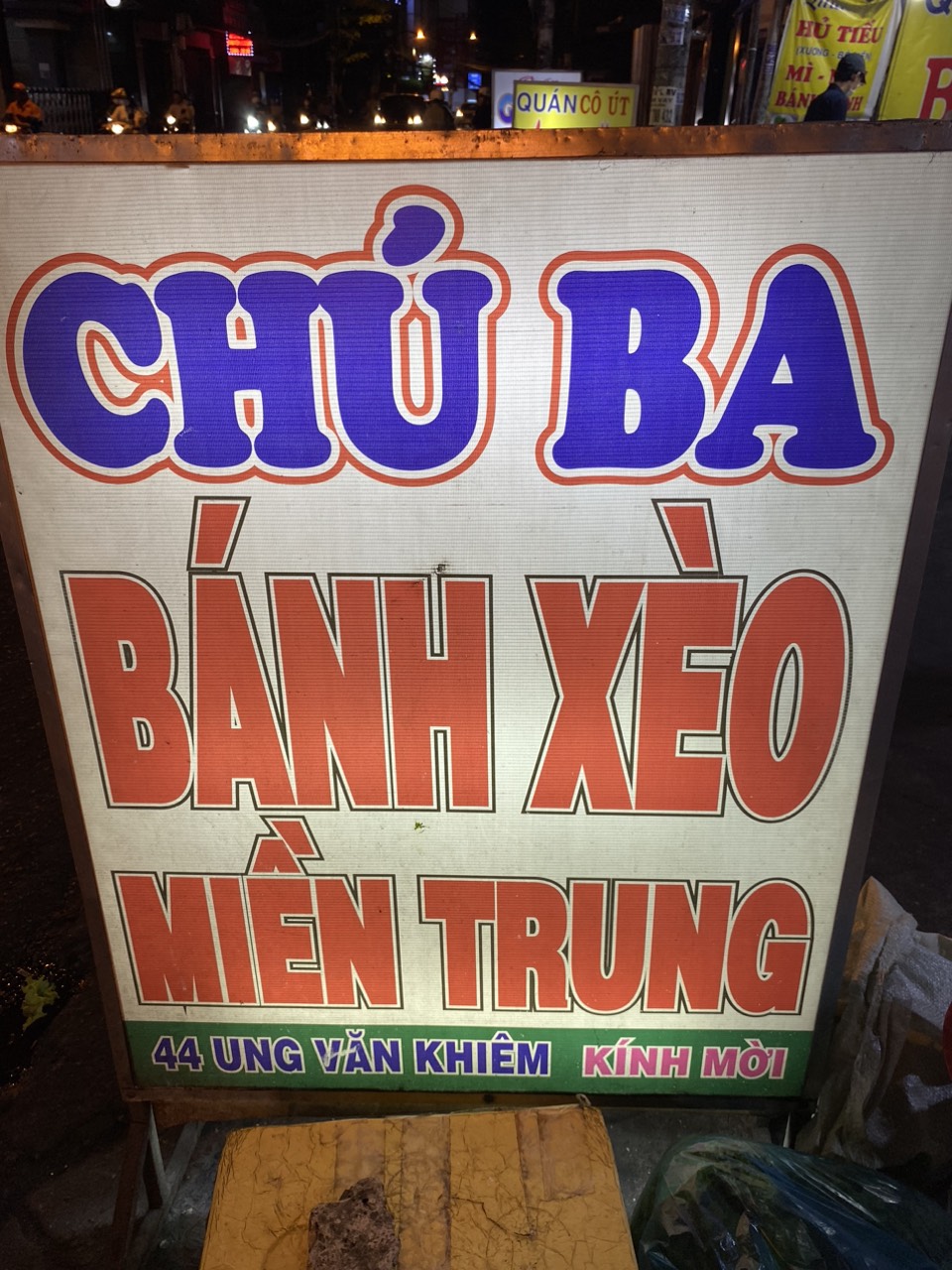 Chú Ba - Bánh Xèo Miền Trung - Ung Văn Khiêm